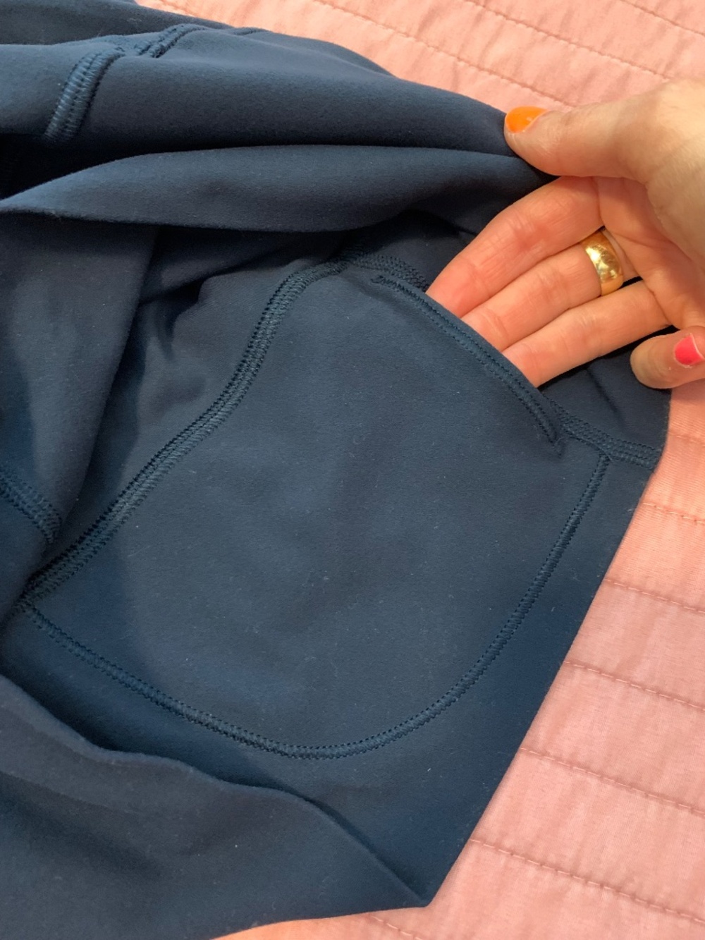 Lululemon Navy Blue 7/8 Leggings, size 6 - Picture 5 of 6